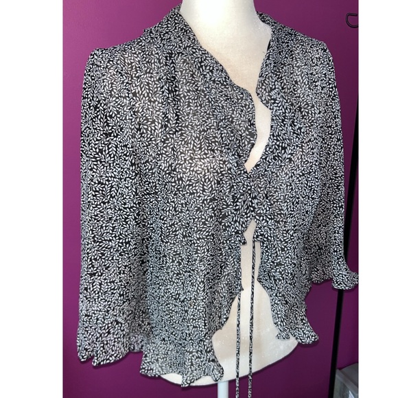 Elegant Black and White Women's Dress W/ Blouse - Picture 4 of 5